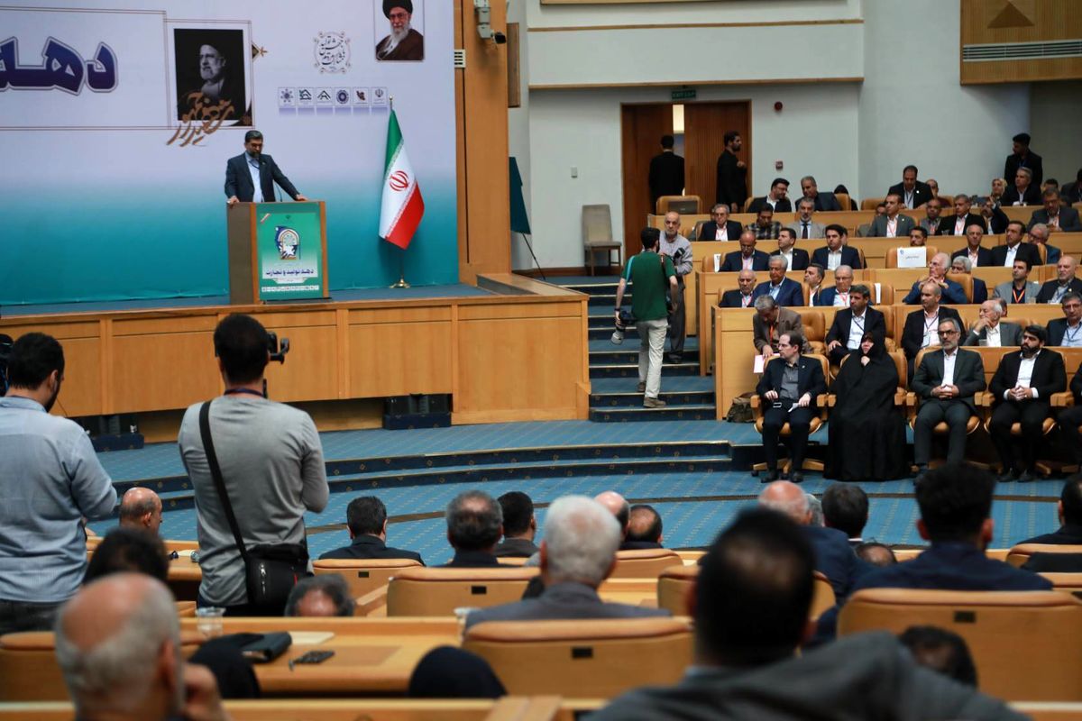 برگزاری مراسم روز صنعت و معدن بدون حضور مخبر + تصاویر