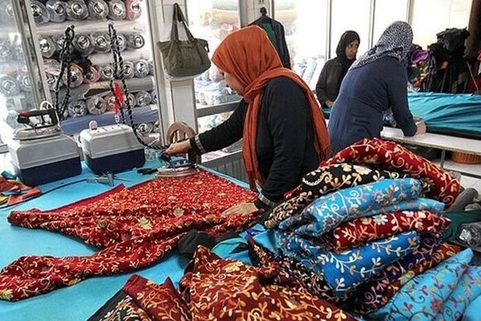 زنان در صف اول دریافت این تسهیلات قرار گرفتند