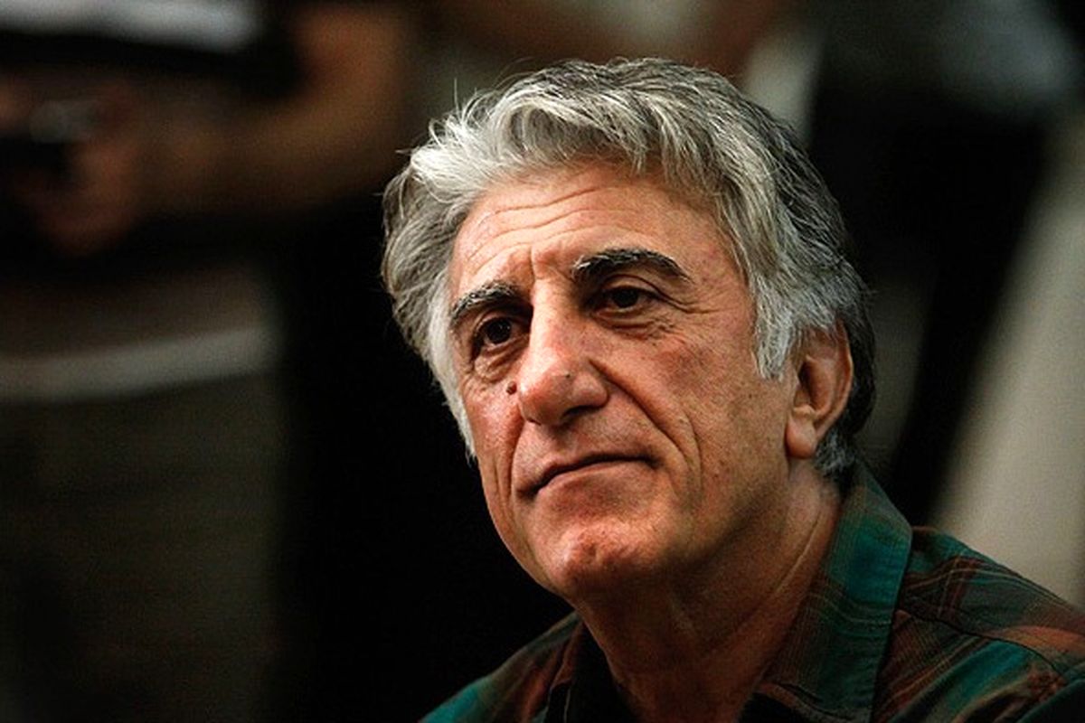 طعنه رضاکیانیان به لباس های پزشکیان +عکس