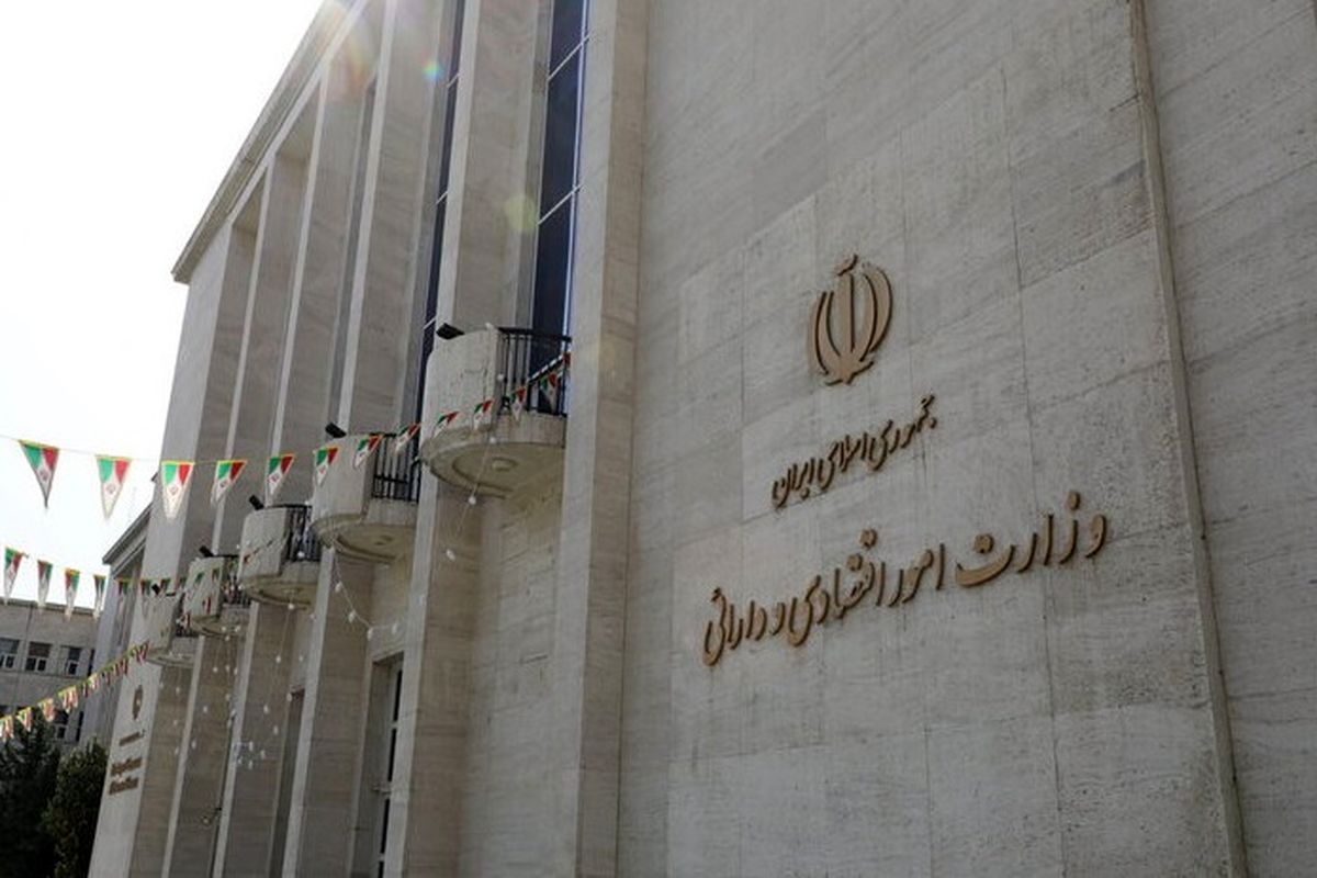 چه کسی ناجی اقتصاد ایران می شود؟