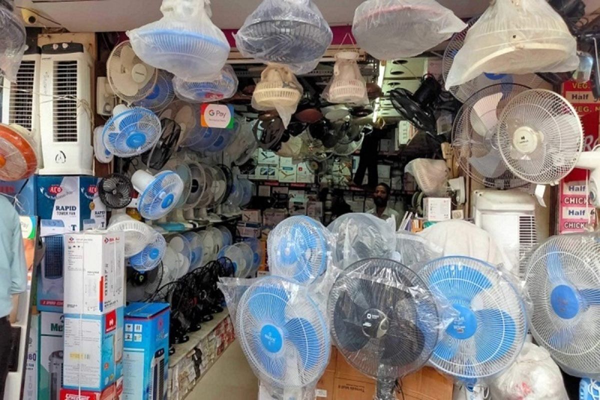 قیمت جدید پنکه ایستاده همزمان با گرمای بی سابقه در کشور