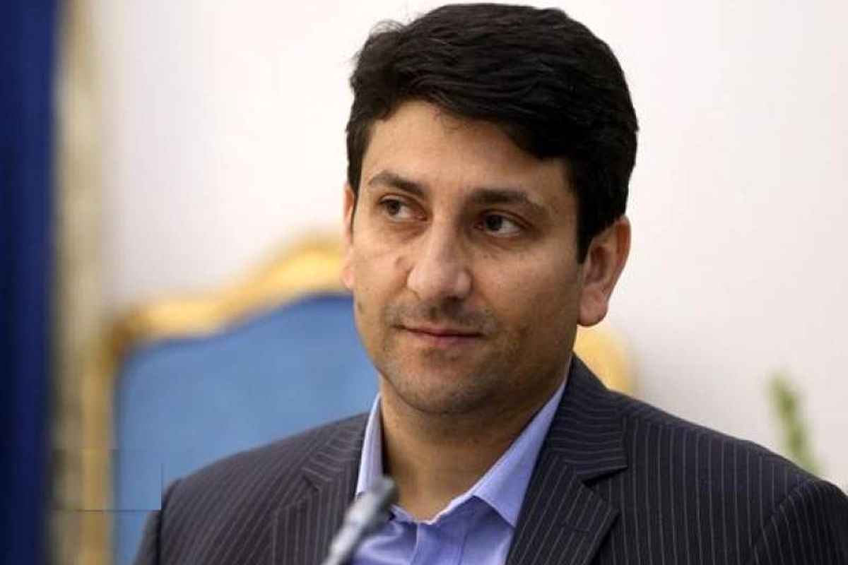 وزیر پزشکیان خیال آیفون بازان را راحت کرد