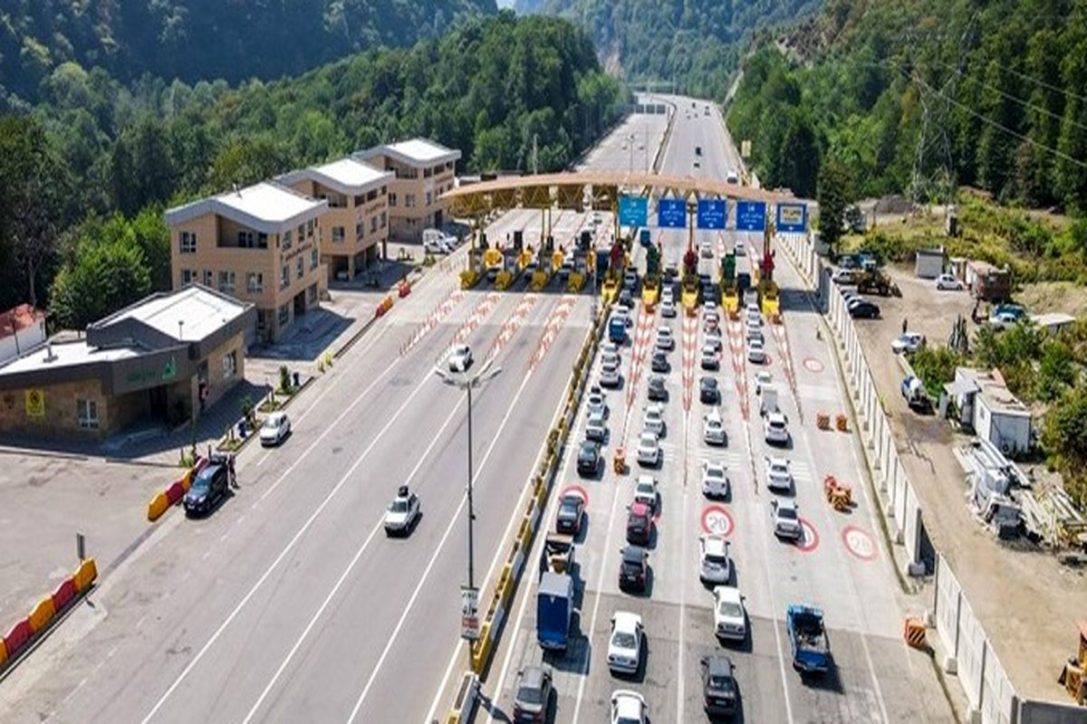 صف ۴ کیلومتری خودروها در آزادراه تهران شمال