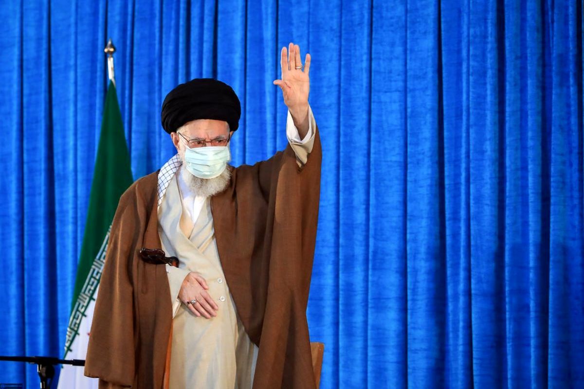 رهبر انقلاب: درباره مسائل لبنان به‌زودی صحبت خواهم کرد