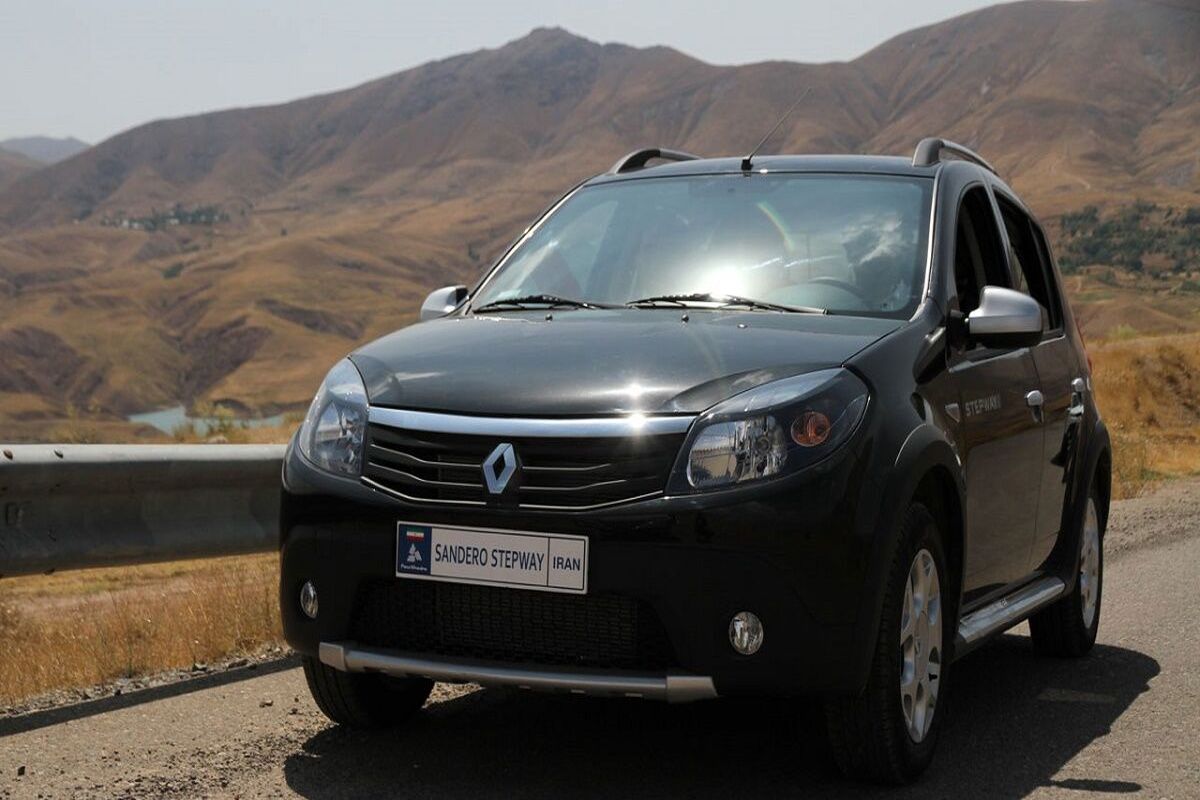 ساندرو اتوماتیک در بازار خودرو چند شد؟