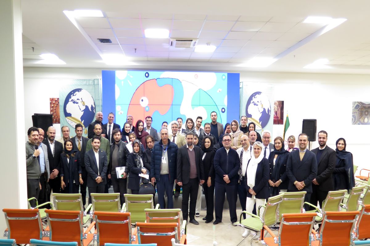 رویداد شبکه سازی رنگ و رزین برگزار شد