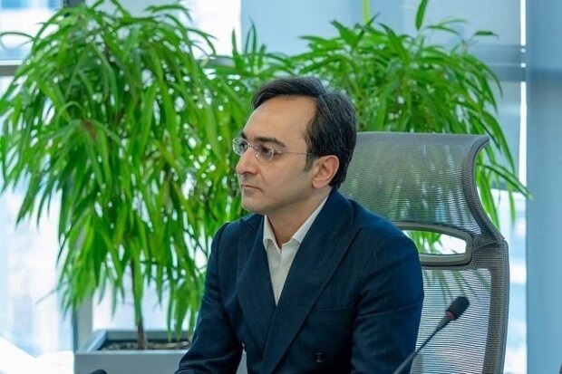 برخی ۱۱۷ میلیارد دلار ارز را در بازار آزاد فروخته‌اند و باز نگردانده‌اند