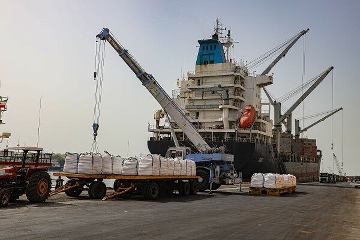 خروج کالاهای اساسی از بنادر رکورد زد