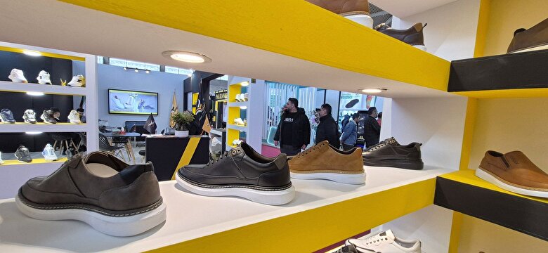 تنبیه تجار صنعت کفش با سیاست ارزی دولت