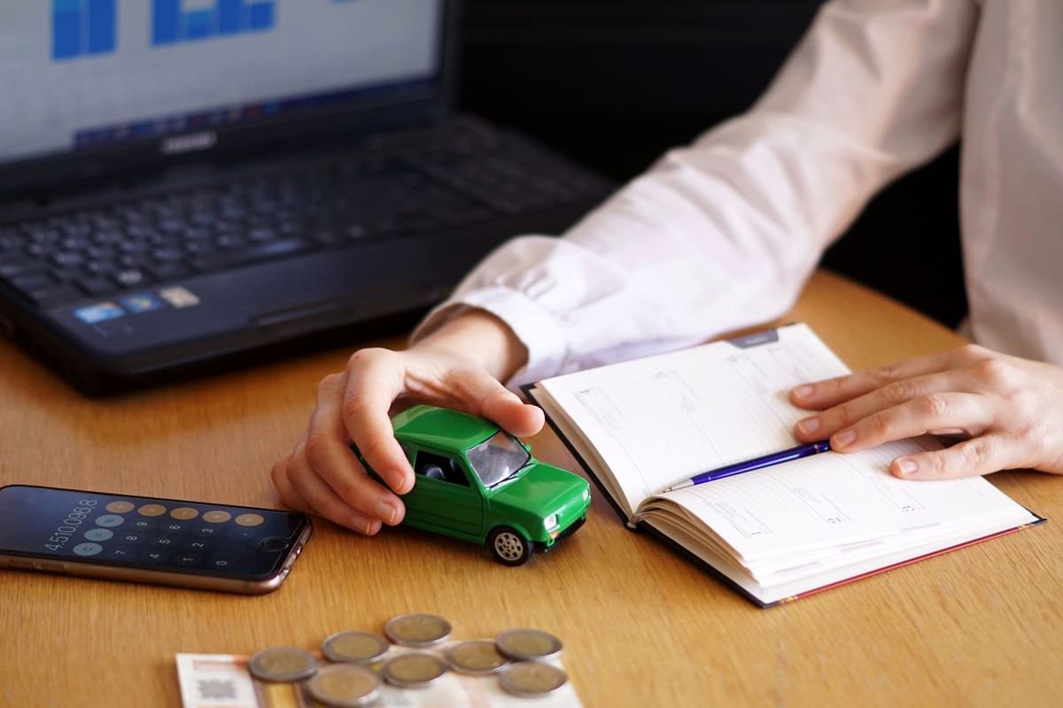 رکود سنگین بازار خودرو در اولین روز اردیبهشت ماه ۱۴۰۴