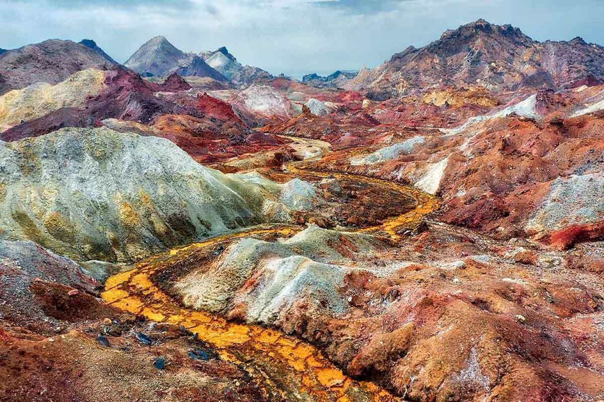 واکنش جناب خان به دزدی خاک در هرمز پربازدید شد + ببینید