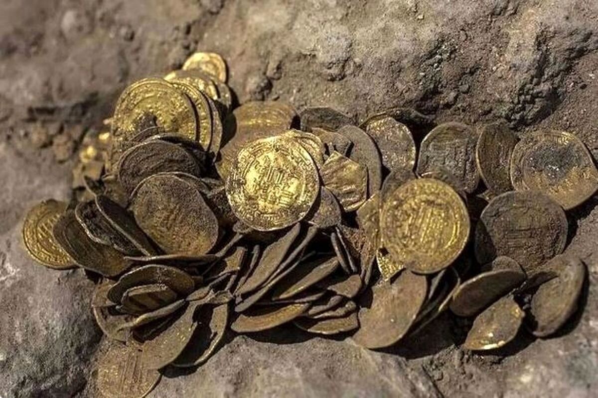 گنجینه‌ای از سکه زیر خانه‌ای هزارساله کشف شد