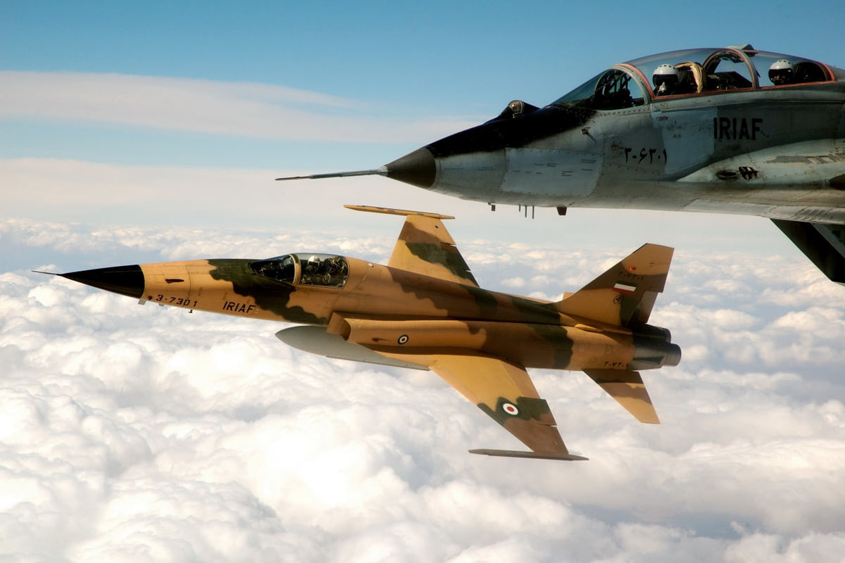 قدرت نمایی نیروی هوایی ارتش / دشمنان ایران به گوش باشند