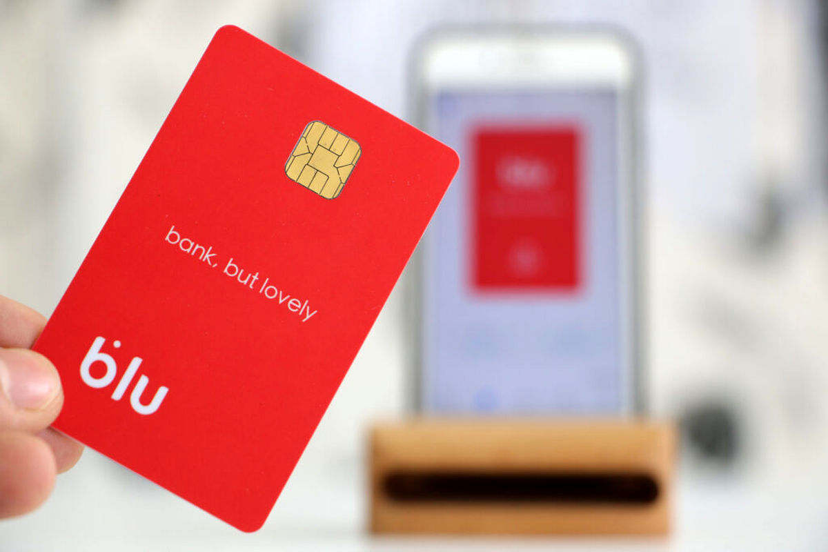 همراهی بانکی در روزهای جنگ / بلوبانک جریمه وام‌ ها را تا پایان تیرماه بخشید