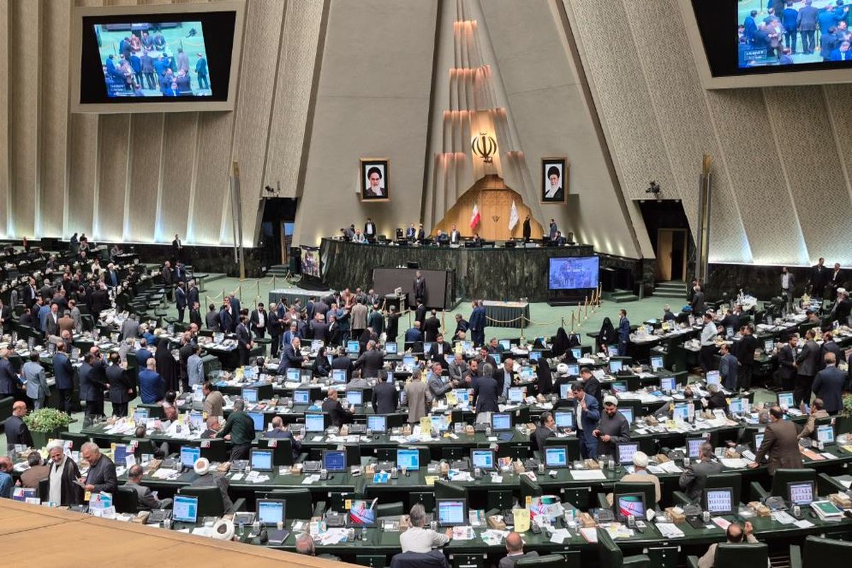 معرفی کاندیداهای نایب رئیس، دبیری و ناظران هیئت رئیسه اجلاسیه دوم