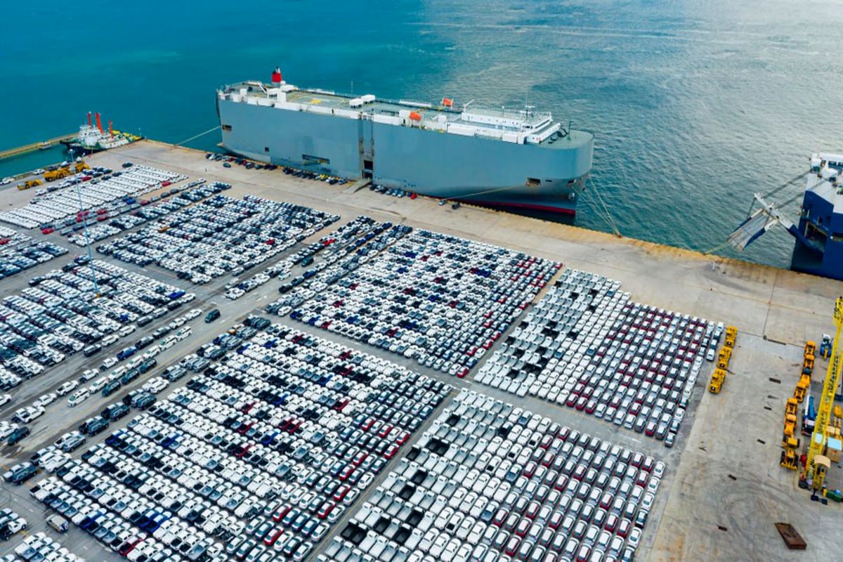 دریایی از خودرو راهی ایران شد