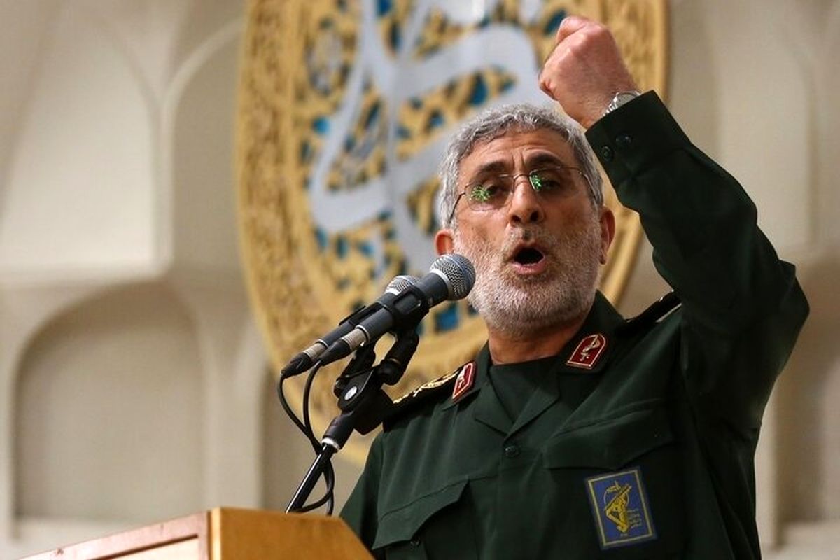 اولین تصاویر از حضور سردار قاآنی و همسرش در بهشت زهرا + فیلم