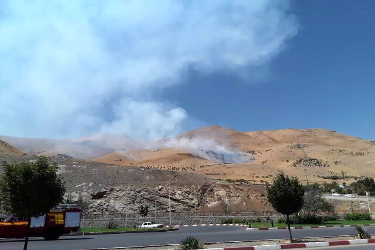 فوری؛ آتش‌سوزی گسترده در سنندج / ۵ تیم عملیاتی وارد عمل شدند