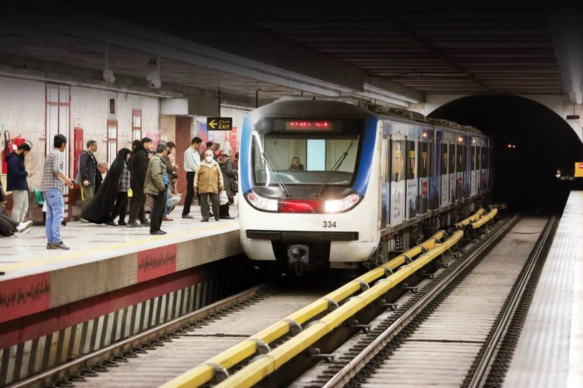 فوری/ زن ۵۴ ساله در ایستگاه مترو امام خمینی خودکشی کرد