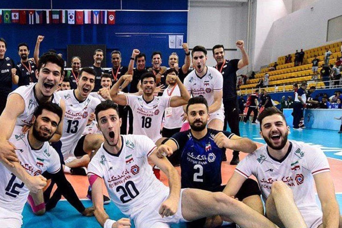 افشاردوست: بی‌توجهی به «مجرد» و «صالحی» دور ریختن سرمایه هاست / تصمیم های بعد از این قهرمانی،  آینده والیبال ایران را می سازد