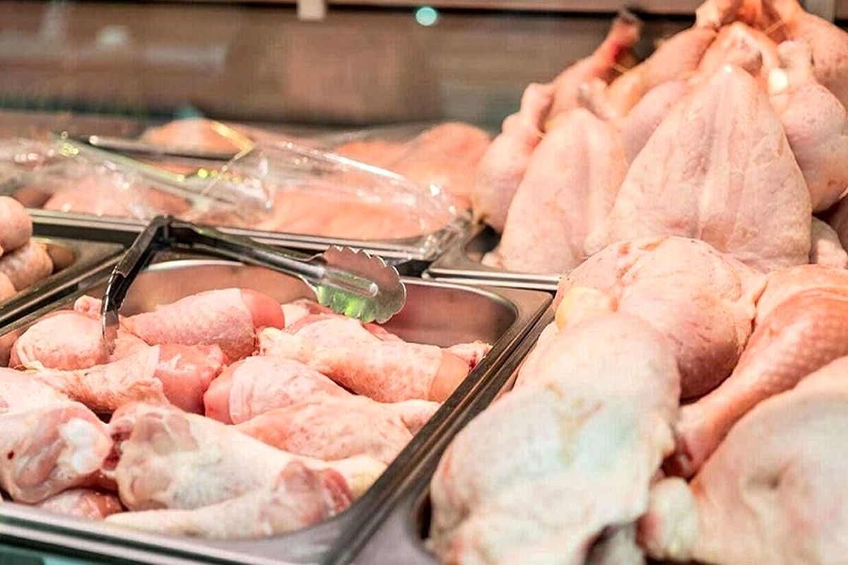 گوشت مرغ با قیمت مصوب به بازار رسید (۲۳ شهریور)