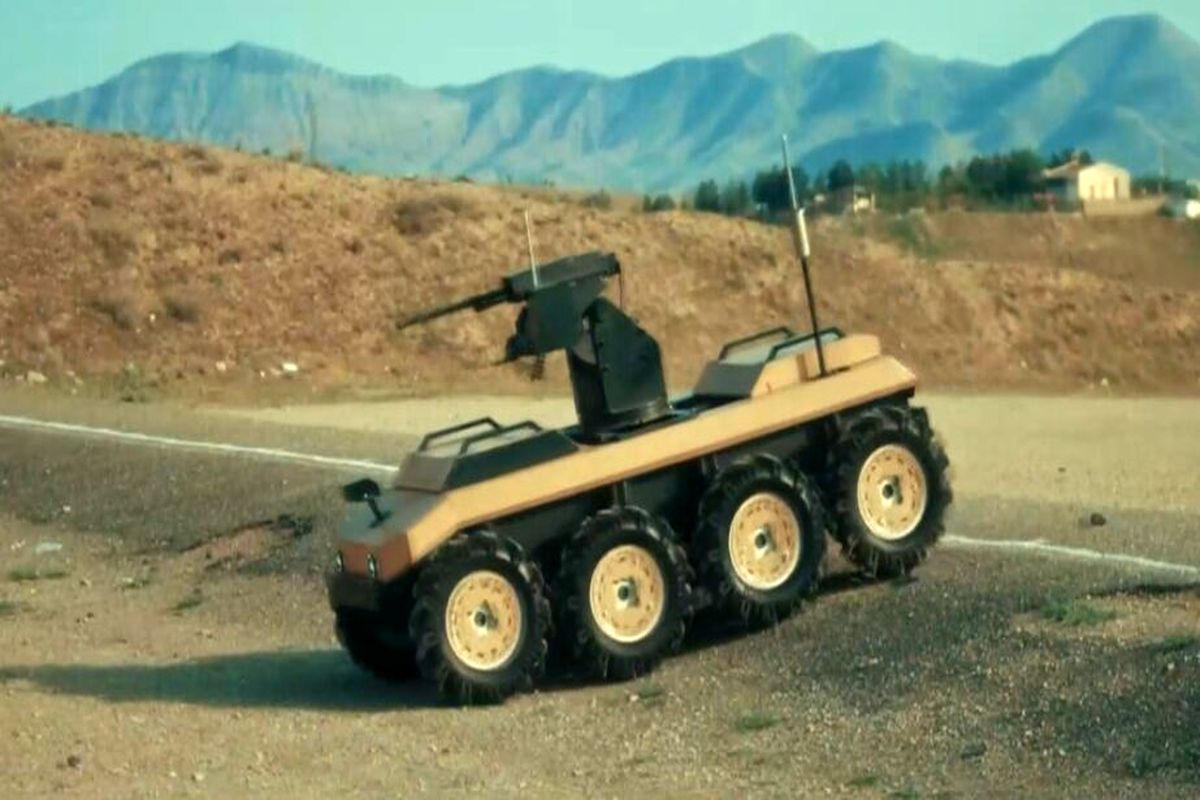 قدرت نمایی عملیاتی ارتش ایران / جنگنده هوشمند وارد میدان شد