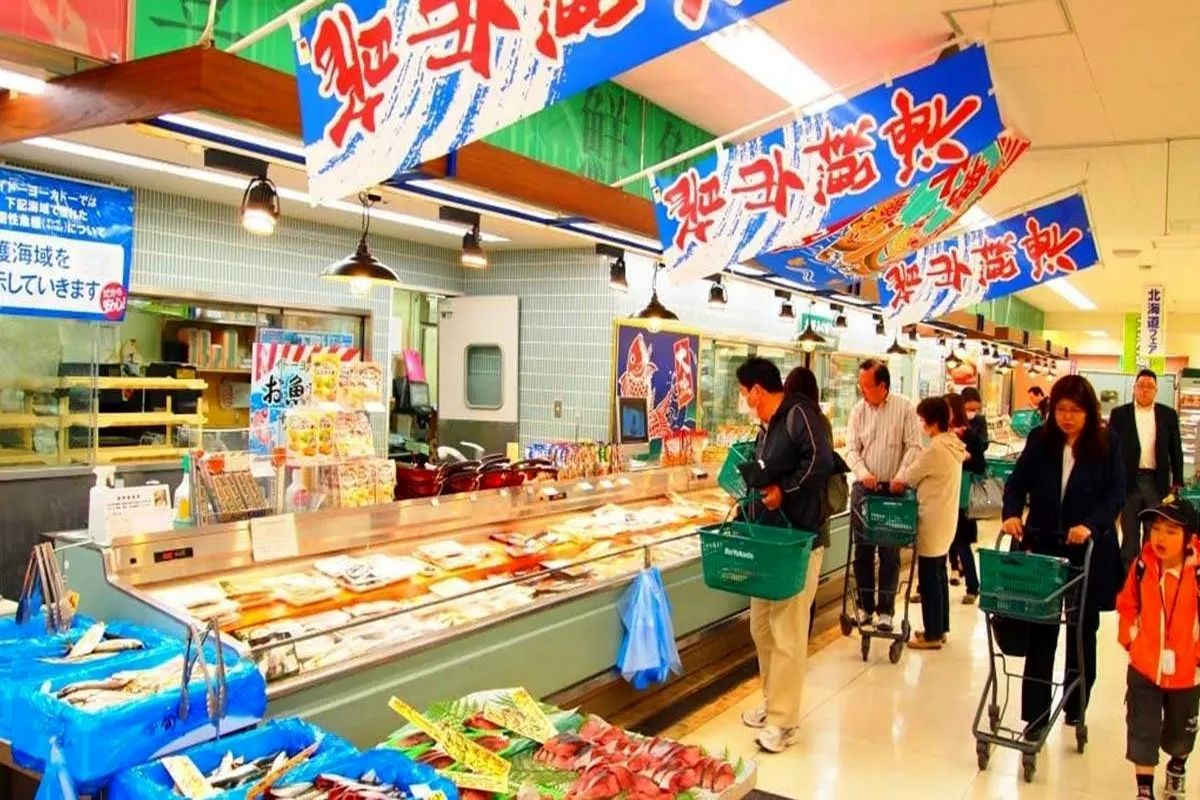 طوفان مردم این کشور را به وحشت انداخت/ قفسه‌ها خالی شد