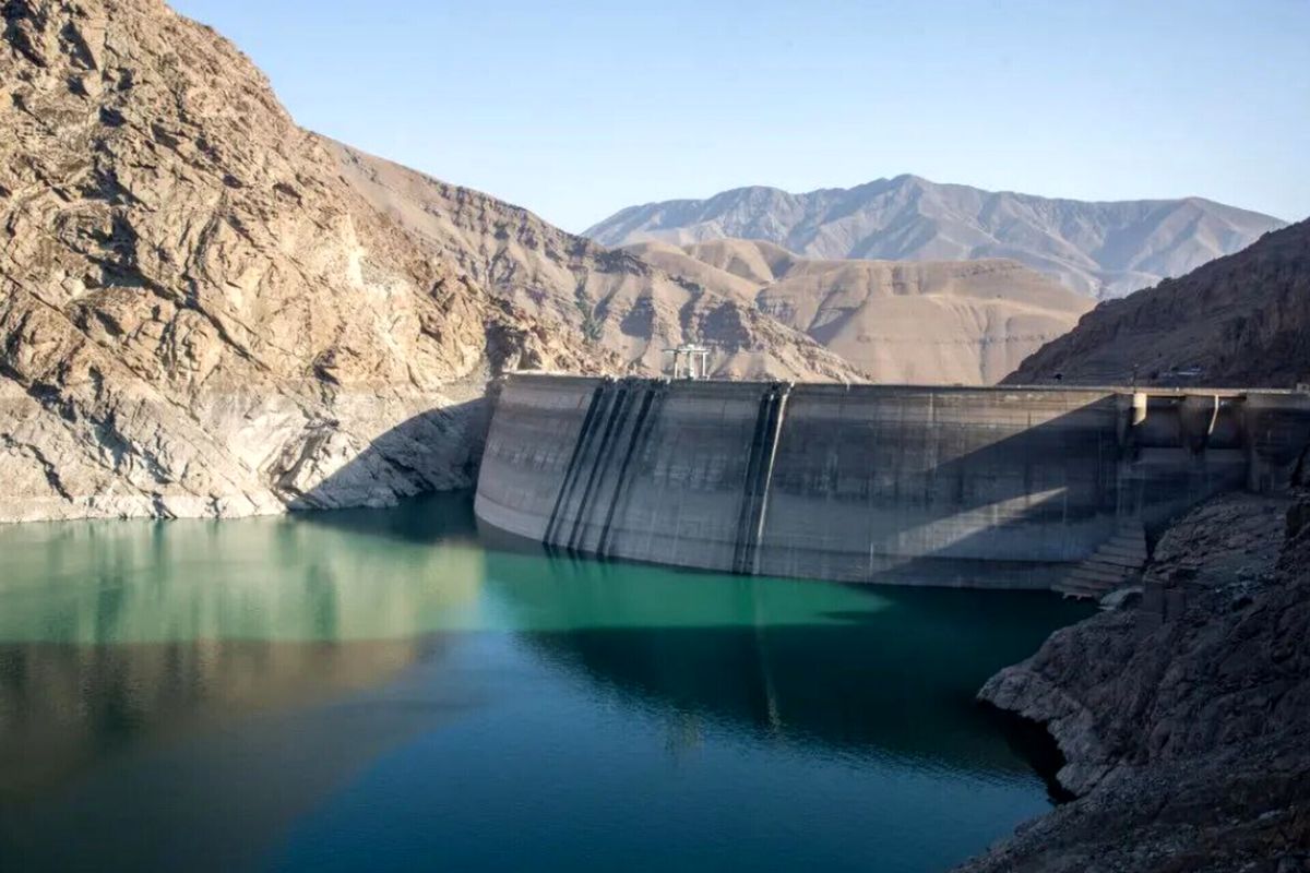 بحرانی شدن وضعیت ذخایر سدها تهران/ برنامه ریزی برای کاهش مصرف آب در تهران