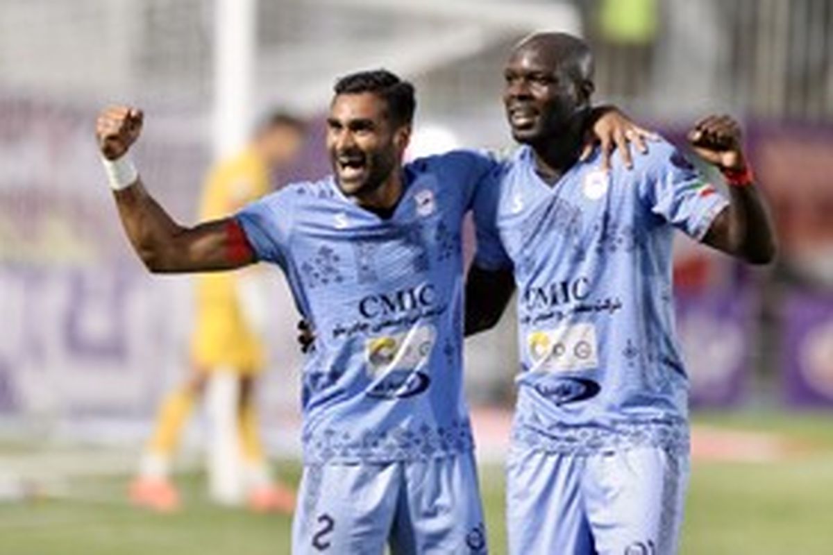 شگفتی در لیگ برتر؛ چادرملو در خان دهم صدرنشین شد