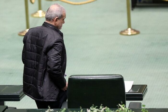 حضور پزشکیان در صحن مجلس+ جزئیات