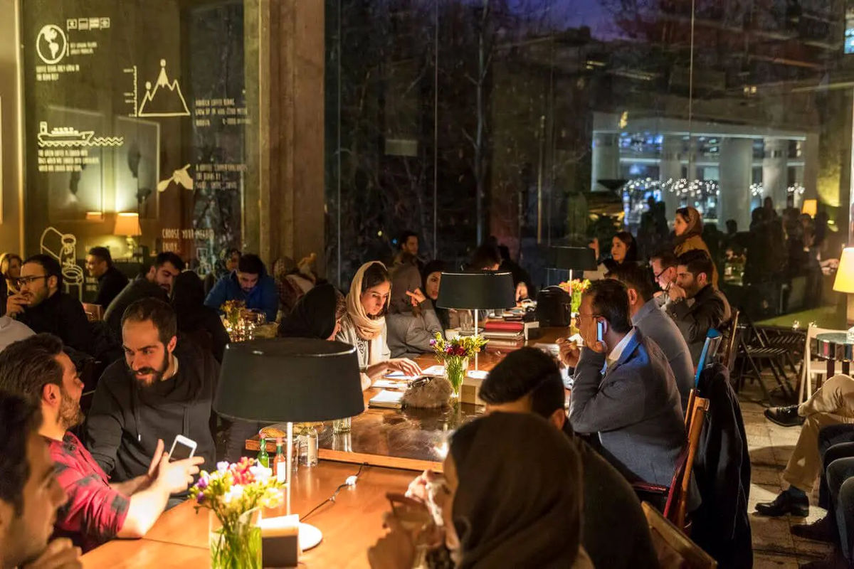 موج جدید استقبال از کافه نشینی / گرانی هم مانع قهوه نوشی نشد