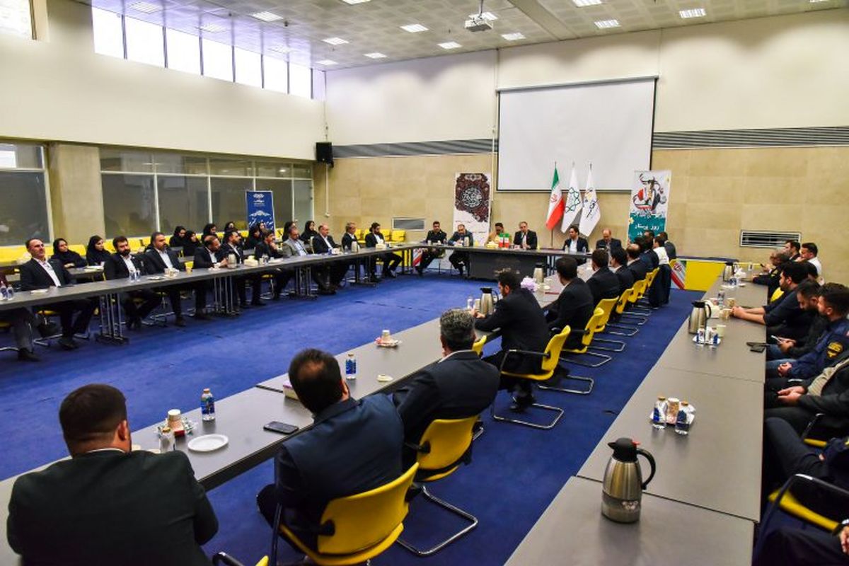 نشست صمیمی مدیرعامل و کارکنان نمایشگاه بین‌المللی شهرآفتاب برگزار شد