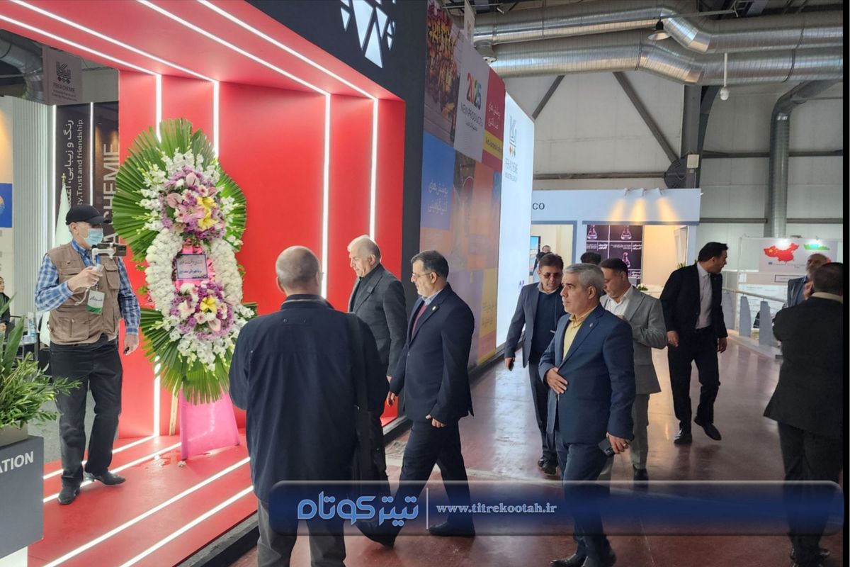 تصاویر | روز نخست نمایشگاه رنگ و رزین از دریچه دوربین تیتر کوتاه