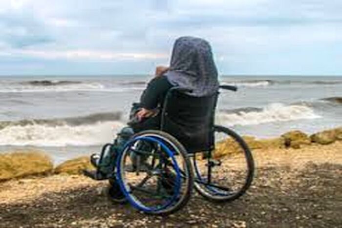 وضعیت اسفبار معلولین در ایران/ دولت به قوانین حمایتی بی توجه است