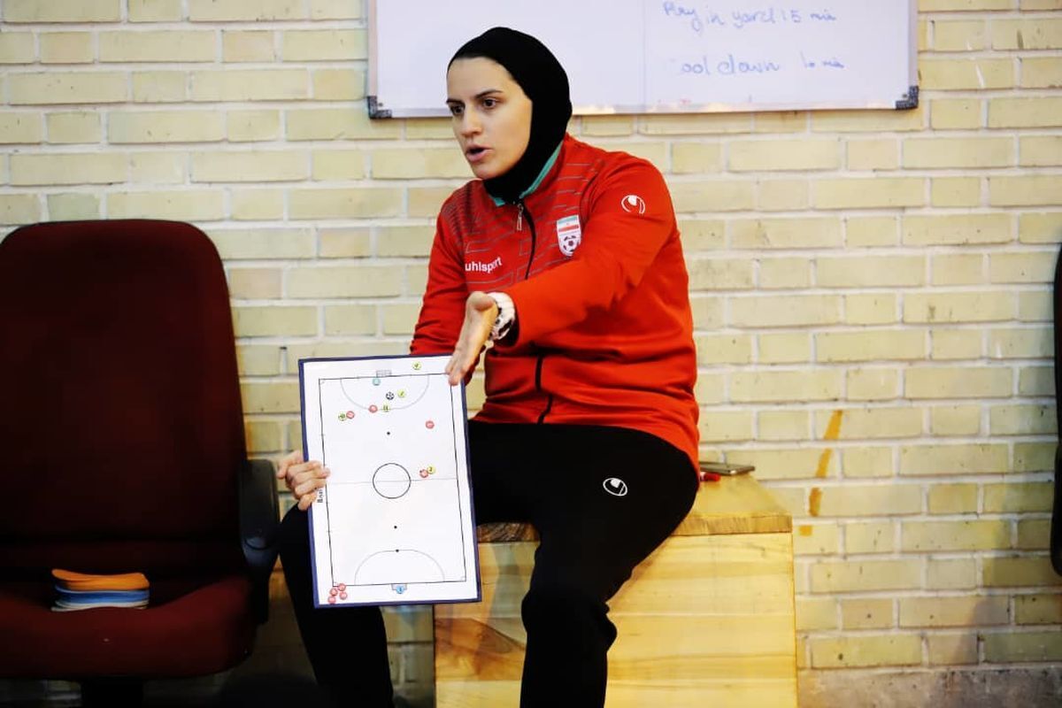 نیلوفر اردلان: تغییر با یک نفر درست نمی شود اما تلاشم را می کنم