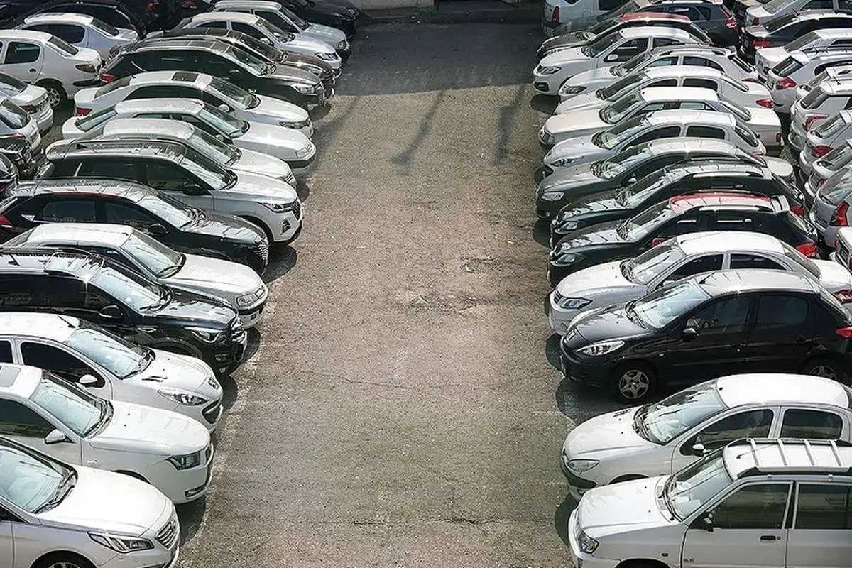 فنر قیمت خودرو در آستانه رها شدن است؟/ یک پیش بینی مهم از بازار تا پایان سال