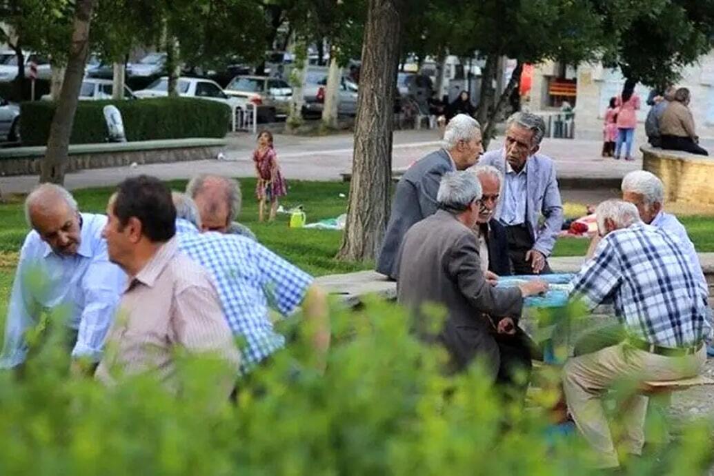 نام‌نویسی بیمه تکمیلی طلایی بازنشستگان شروع شد + جزئیات