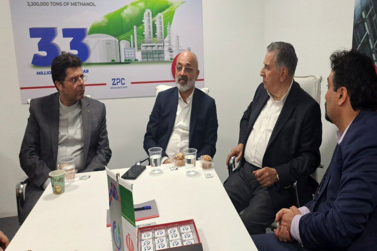 بازدید سفیر ایران و رئیس اتاق بازرگانی از پاویون ایران در نمایشگاه هاوانا ۲۰۲۵