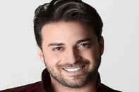 خواننده محبوب از ممنوع الخروجیش خبر داد