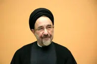واکنش خاتمی به زن زندگی آزادی
