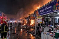 فیلم | حریق در نمایشگاه پاییزه یاسوج غرفه ها را خاکستر کرد