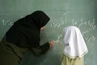 پشتیبانی محکم نماینده مجلس از معلمان خرید خدمت