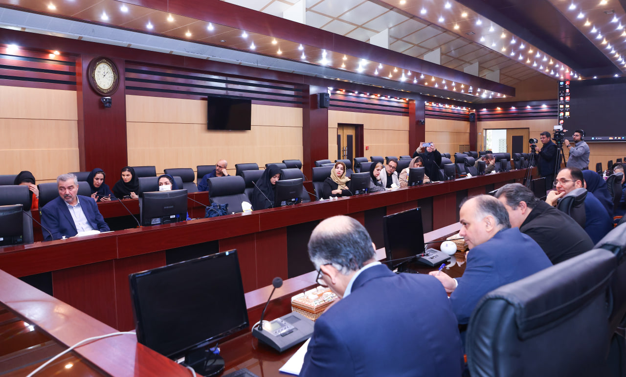 آغاز شمارش معکوس برای برگزاری نمایشگاه ۵ روزه فرش دستباف / ساعت بازدید تغییر کرد آغاز شمارش معکوس برای برگزاری نمایشگاه ۵ روزه فرش دستباف / ساعت بازدید تغییر کرد