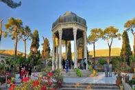 سفر زمینی به شیراز چقدر هزینه دارد؟