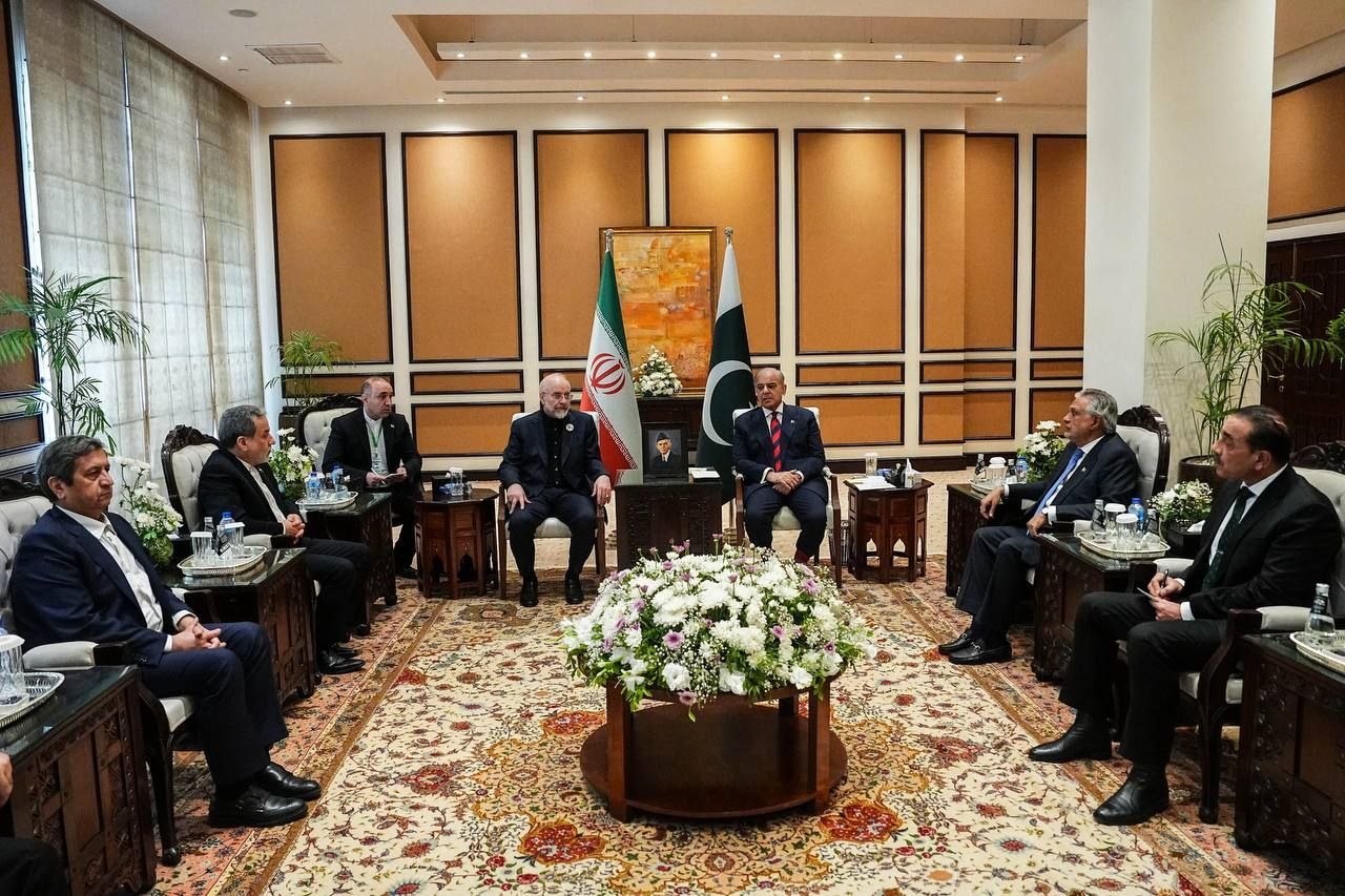 اولین تصاویر از دیدار نخست وزیر پاکستان و محمدباقر قالیباف