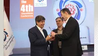 تندیس تاب‌آوری ملی به مدیرعامل گروه فولاد مبارکه اهدا شد