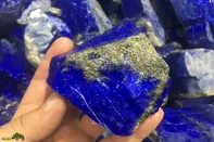 ۸ سنگ معجزه‌گر جذب ثروت؛ کدام سنگ‌ها انرژی، پول و شانس را فعال می‌کنند و چطور می‌شود آنها را پیدا کرد؟