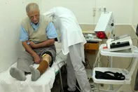 هشدار جدی درباره نظام سلامت/ کیفیت خدمات و پرداخت مستمری‌ها در معرض تهدید