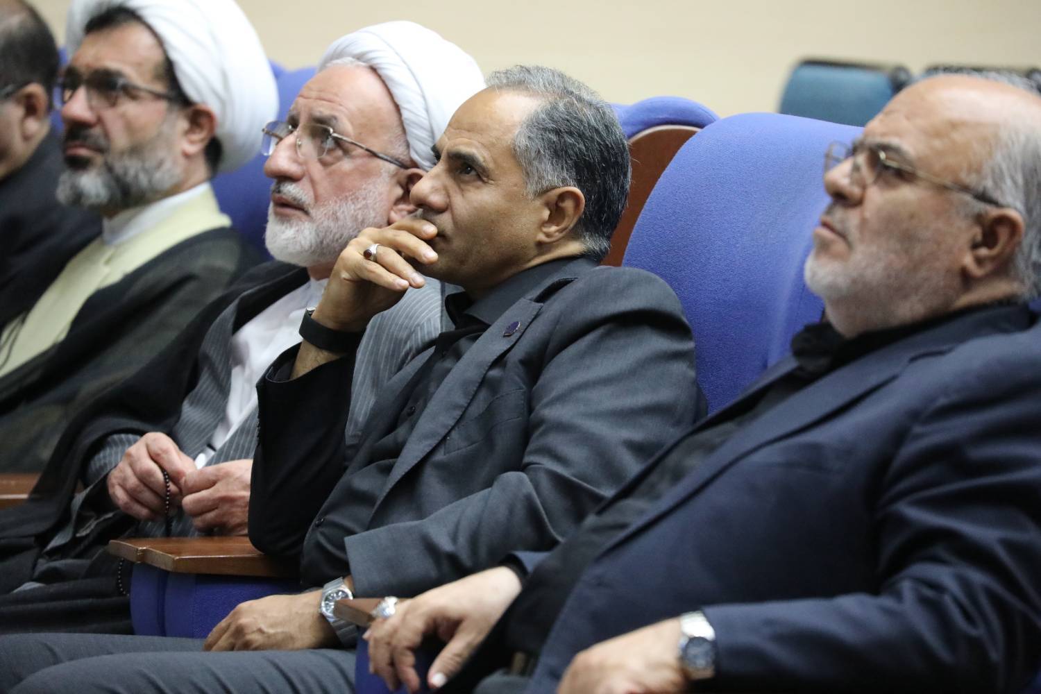 مراسم بزرگداشت «رهبر شهید انقلاب اسلامی» در بانک تجارت برگزار شد مراسم بزرگداشت «رهبر شهید انقلاب اسلامی» در بانک تجارت برگزار شد